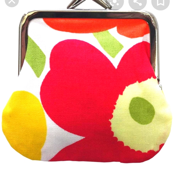 Marimekko Handbags - 💜NWT Marimekko Mini Unikko Purse